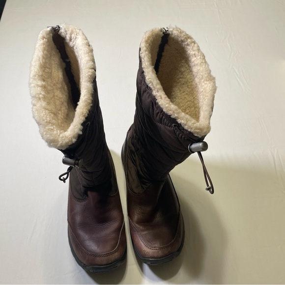 UGG WOMEN'S SIZE 7 SNOWPEAK VIBRAM SOLE EVENT WATERPROOF BOOTS BROWN PRE-OWNED. - Picture 3 of 13